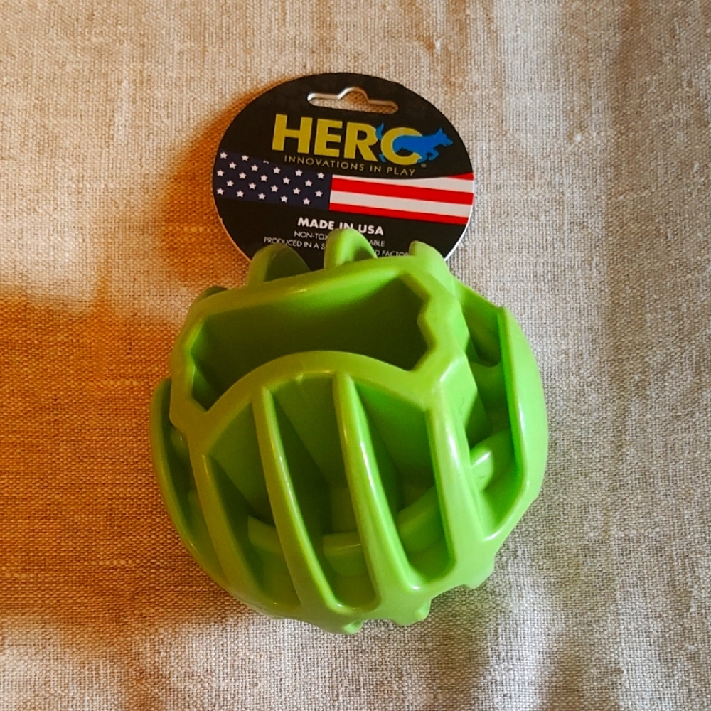 PETS: HERO Green Dog Toy Ball
